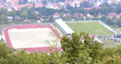 Blick vom Rondell auf das Sportzentrum.