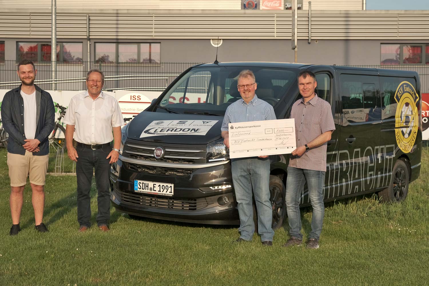 Förderverein unterstützt Teambussanschaffung